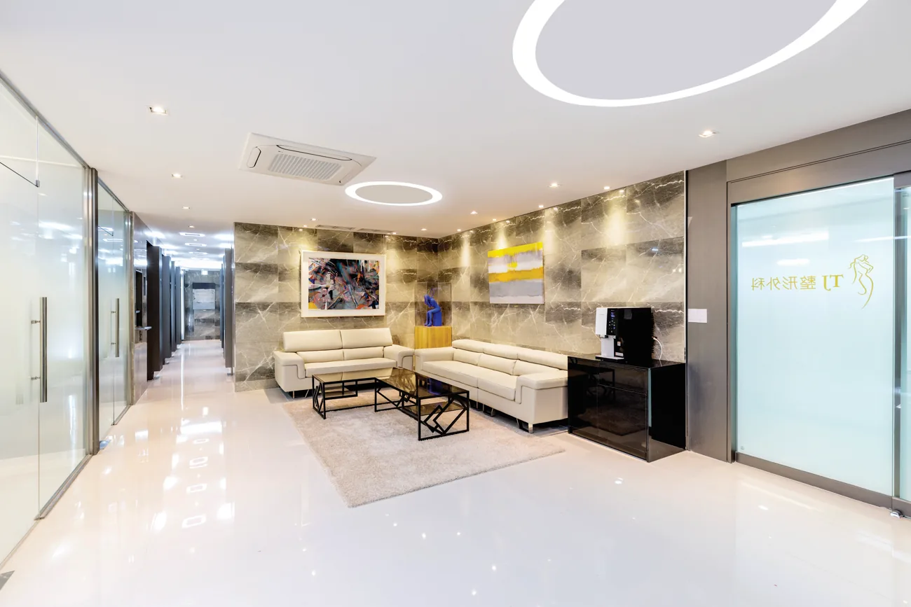 Reception and lounge at TJ Plastic Surgery Clinic in Seoul